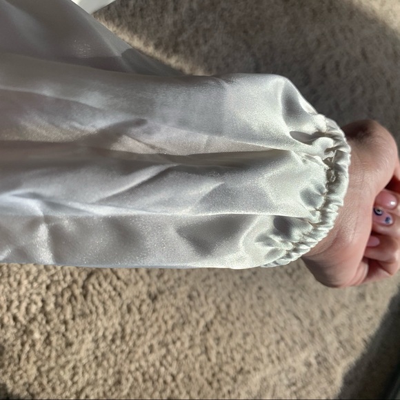 SHEIN PEASANT TOP - Picture 3 of 4